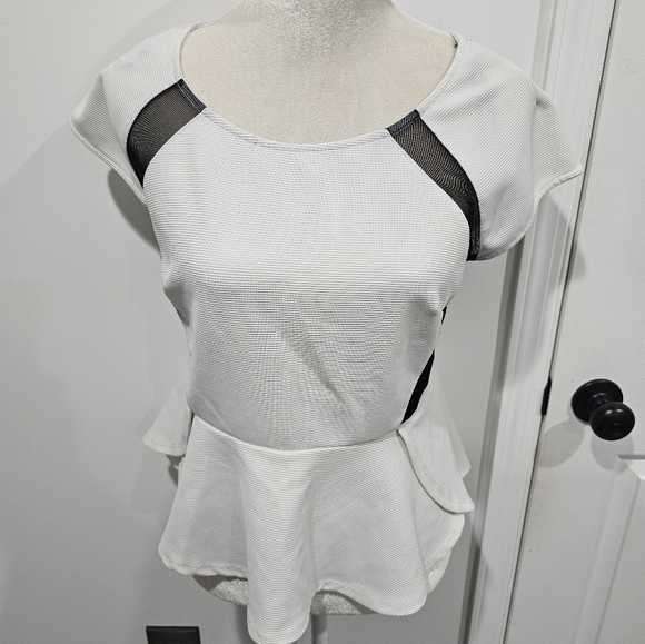 Peplum Top with Sheer Back Size XL - Picture 4 of 4